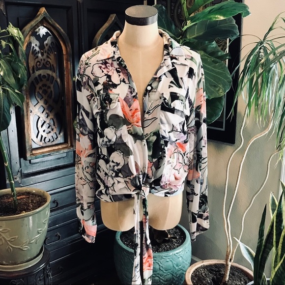 Joanne Beck Tops - Johanne Beck watercolor floral front tie blouse